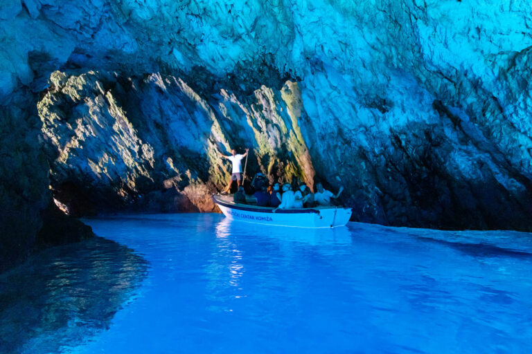 blue cave kroatija turas